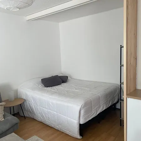 Cozy One-bedroom Near Forest And In Tampere